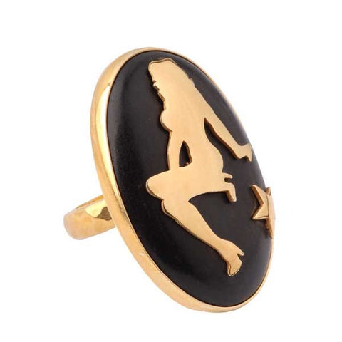 04. Betty's Ring